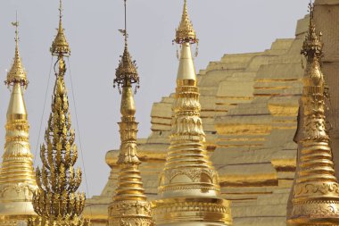 Budist tapınağı karmaşık Shwedagon Budizm, Yangon, Myanmar tarihsel bir semboldür