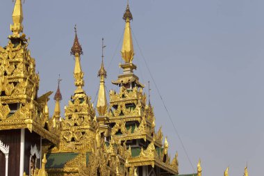 Budist tapınağı karmaşık Shwedagon Budizm, Yangon, Myanmar tarihsel bir semboldür