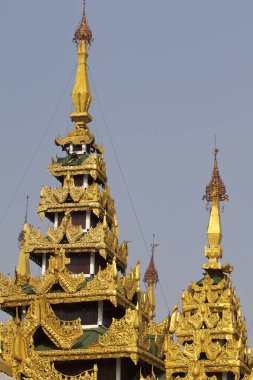 Budist tapınağı karmaşık Shwedagon Budizm, Yangon, Myanmar tarihsel bir semboldür