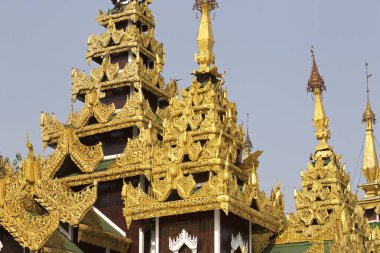 Budist tapınağı karmaşık Shwedagon Budizm, Yangon, Myanmar tarihsel bir semboldür