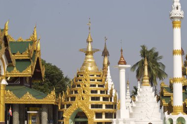 Budist tapınağı karmaşık Shwedagon Budizm, Yangon, Myanmar tarihsel bir semboldür
