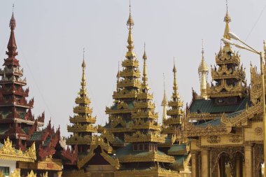 Budist tapınağı karmaşık Shwedagon Budizm, Yangon, Myanmar tarihsel bir semboldür