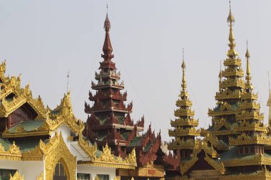 Budist tapınağı karmaşık Shwedagon Budizm, Yangon, Myanmar tarihsel bir semboldür