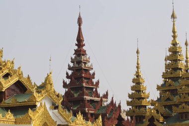 Budist tapınağı karmaşık Shwedagon Budizm, Yangon, Myanmar tarihsel bir semboldür