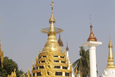 Budist tapınağı karmaşık Shwedagon Budizm, Yangon, Myanmar tarihsel bir semboldür
