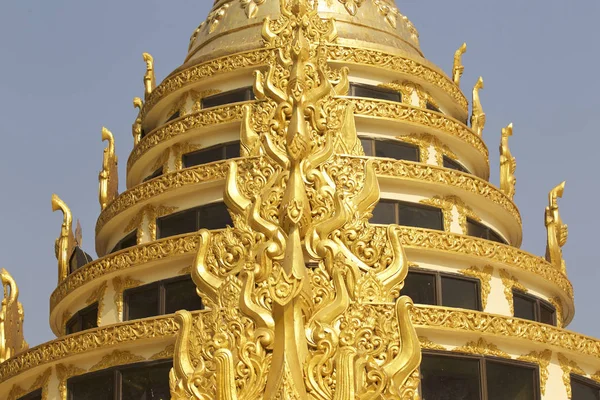 Boeddhistische tempel complex Shwedagon is een historische symbool van boeddhisme, Myanmar — Stockfoto