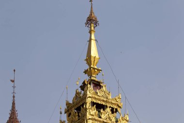 Budist tapınağı karmaşık Shwedagon Budizm, Yangon, Myanmar tarihsel bir semboldür