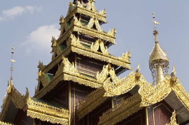 Budist tapınağı karmaşık Shwedagon Budizm, Yangon, Myanmar tarihsel bir semboldür