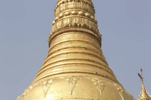 Budist tapınağı karmaşık Shwedagon Budizm, Myanmar tarihsel bir sembolüdür — Stok fotoğraf