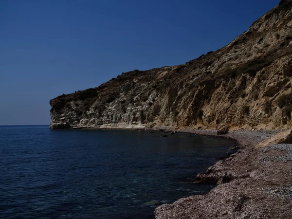 Pohled na pobřeží letoviska Pissouri, Kypr — Stock fotografie