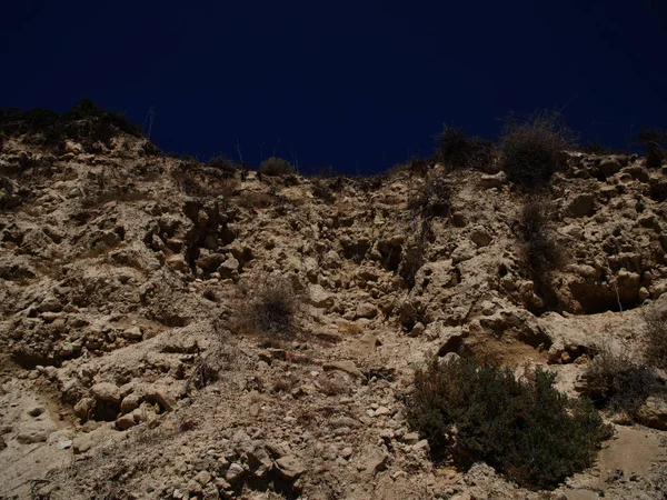 Kıbrıs Rum Kesimi 'nin Pissouri tatil beldesi kıyı manzarası — Stok fotoğraf