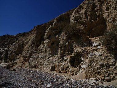 Kıbrıs Rum Kesimi 'nin Pissouri tatil beldesi kıyı manzarası