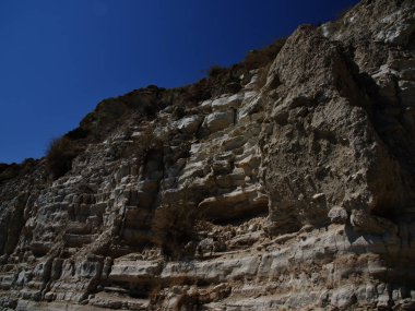 Kıbrıs Rum Kesimi 'nin Pissouri tatil beldesi kıyı manzarası