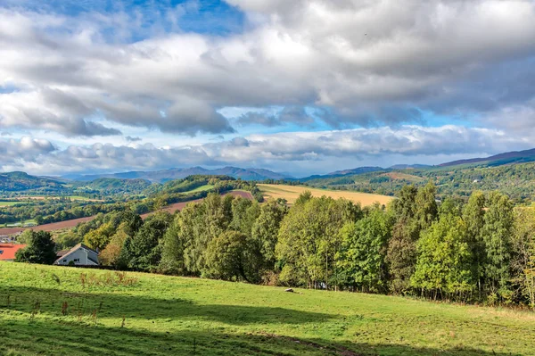 Scottish Blue Sky's the Highlands & Crieff. — Stock Photo, Image