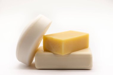 Covid-19 Corona virüsüne bağlı olarak kısa esnek olarak üç ölçü geleneksel sabun kullanıldı ve genel el yıkama için tavsiye edildi..