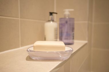 Bir kalıp eski moda sabun güncel cover-19 Corona virüsünde el yıkama için tavsiye edilir..