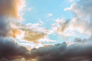 renkli dramatik gökyüzü