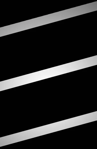 輝く黒の背景上に銀のグラデーションの線 — ストック写真