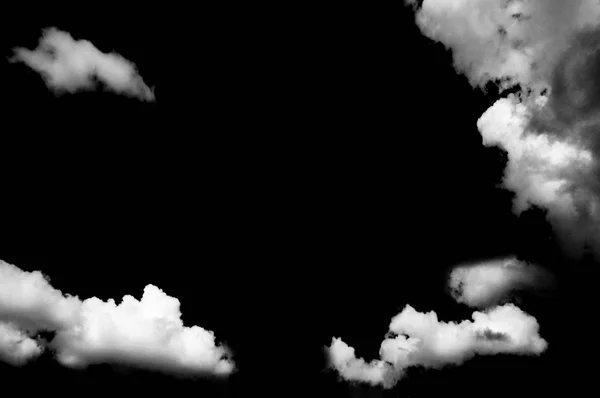 Nuages Blancs Sur Ciel Noir — Photo