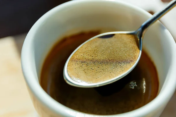 Espresso kopi di sendok teh . — Stok Foto