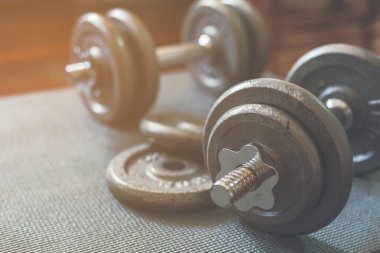 Kolay ağırlık çalışması için Dumbbell