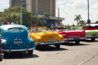 Havana, Küba'da. 8 Şubat 2018 - retro arabalar Park 
