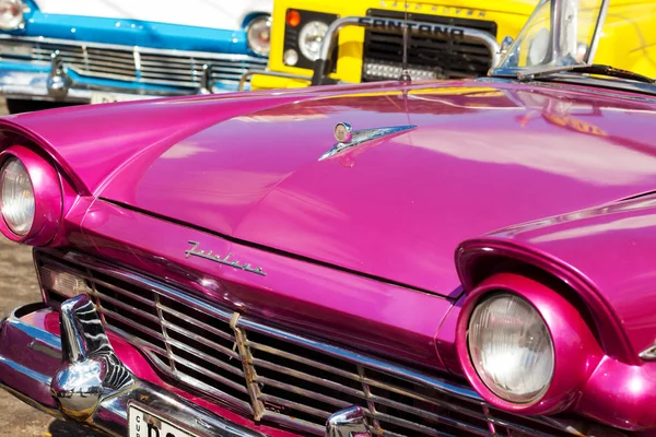 La Habana, Cuba. 8 febrero 2018 - coche retro de cerca — Foto de Stock