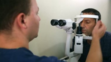 erkek hasta göz yapısı incelenmesi