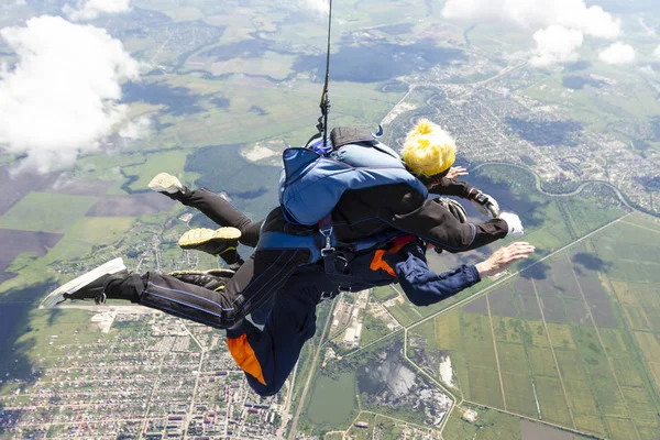 Parachutespringen foto. tandem. — Stockfoto