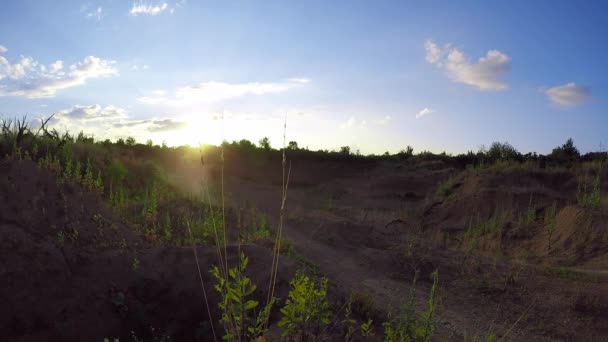 Motorcyclists Ride Gravel Road Mountains Moto Biker Driving Motorcycle Rocky — Stock Video