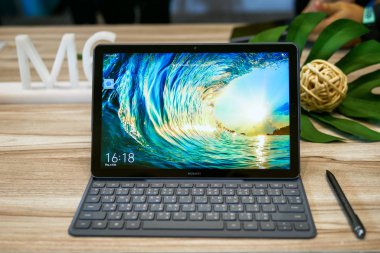 Huawei Mediapad M6 Tayland 'da açıklandı.