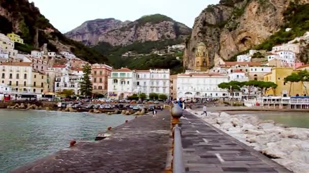 Amalfi Olaszország November 2019 Gyönyörű Amalfi Kilátás Mólón Város Központjában — Stock videók