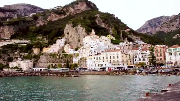 Amalfi Італія Листопада 2019 Красивий Вигляд Amalfi Пірса Лівій Стороні — стокове відео