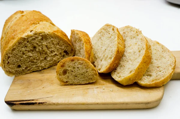 Gemischtes Roggen-Weizen-Vollkorn-Sauerteigbrot — Stockfoto