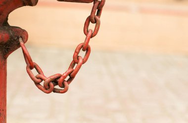 zincir kırmızı bağlantı hidrant yanıyor