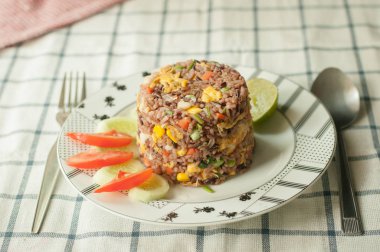 Kızarmış kahverengi pirinç yengeç et Tay tarzında