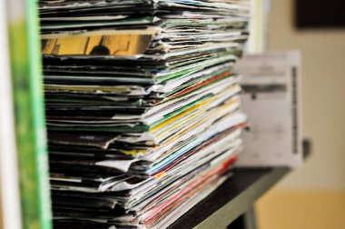 Fatura kağıt geri dönüşüm içinde kullanılacak tabloyu üzerinde