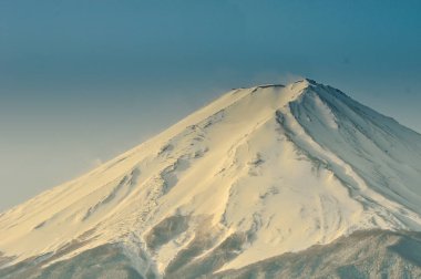 Mt. Fuji kontör sabahın erken saatlerinde kapatın