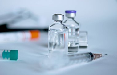 Aşı enjeksiyonuna, kanser tedavisine, ağrı tedavisine hazır olup yasadışı kullanım, sağlık sigortası ve tıbbi konsept aşısı için de kullanılabilir..