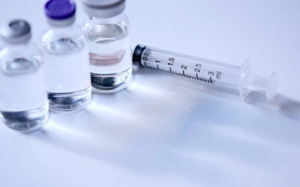 Medicamentos Viales Jeringa Listos Para Inyección Vacunas Tratamiento Del Cáncer —  Fotos de Stock
