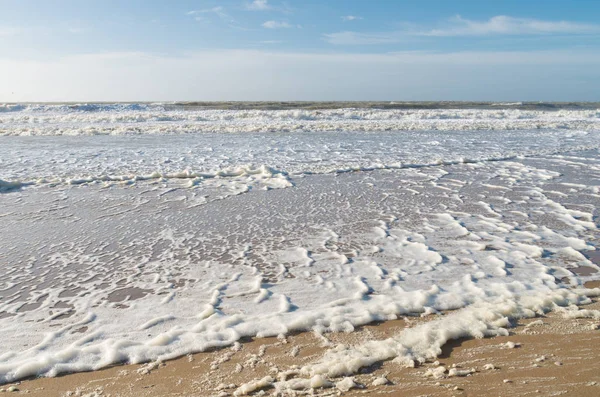 Foam on the waves — Stock Photo, Image