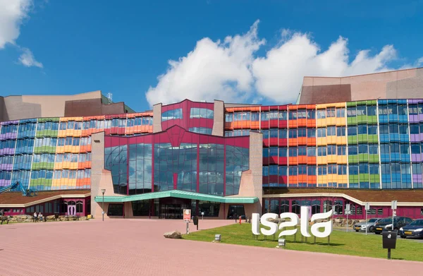 Färgglada holländska sjukhuset fasad — Stockfoto