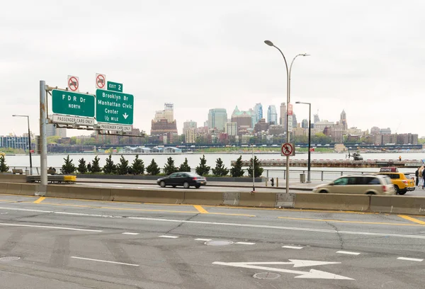 Brooklyn skyline from new york — Stock Photo, Image