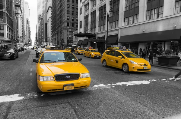 Taxis jaunes à Manhattan — Photo