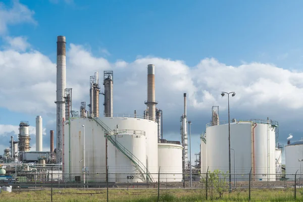 Usina petroquímica em rotterdam — Fotografia de Stock