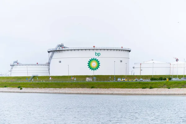 BP oil tanks — Stock Photo, Image
