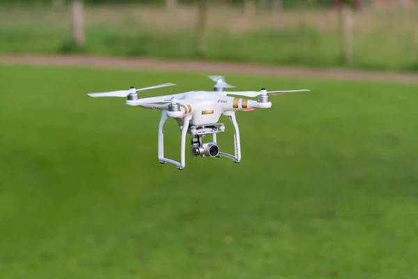 DJI phantom drone — Zdjęcie stockowe