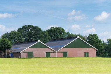 modern çiftlik bina