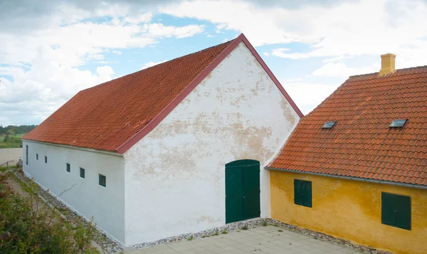 Tipik Danimarka çiftlik evi — Stok fotoğraf