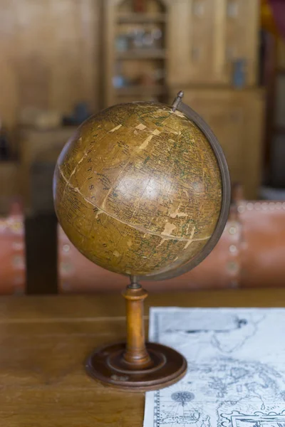 Old antique globe — Stock Photo, Image